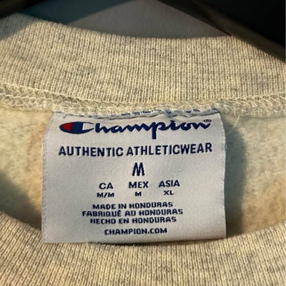 Notre Dame Champion Crewneck – Size Medium – Barely Worn - Picture 3 of 4